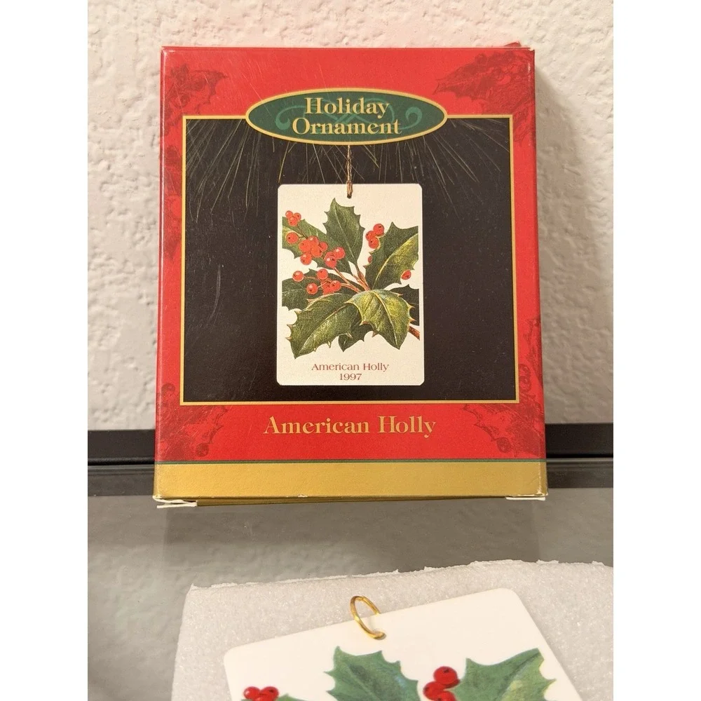 VTG 1997 HALLMARK ENSEMBLE Christmas Ornament‎ U.S. American USPS Stamps Holly